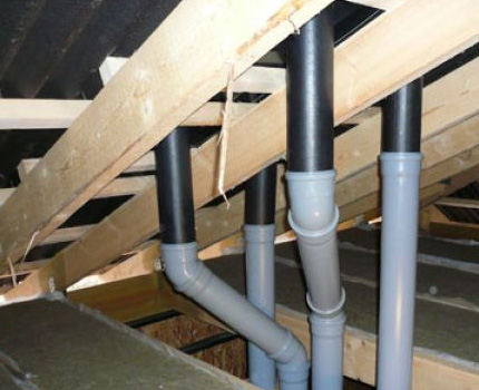Plastic ventilation ducts in the ventilation system of a private house For ventilation ducts, galvanized and plastic pipes are used.