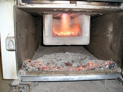 Mga kalamangan ng pyrolysis boiler sa mga scheme ng pag-init Nililinis ang pyrolysis combustion boiler