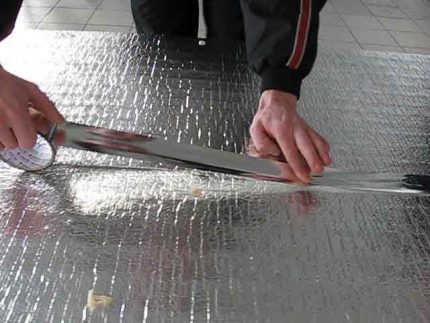 Tapis en aluminium pour chauffage par le sol Collage de l'isolant en rouleau