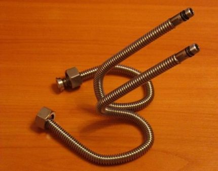 Como substituir e conectar o misturador ao instalar na cozinha Conexão de mangueiras