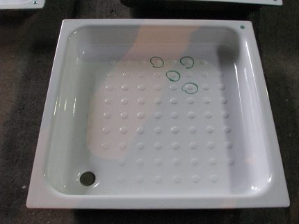 Anti-slip shower tray Anti-slip coating
