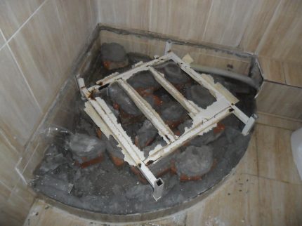 Do-it-yourself shower frame Do-it-yourself shower frame