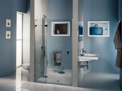 Ang shower cubicle na walang mga hangganan Ang shower cubicle na walang mga hangganan