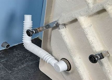 Corrugated Siphon