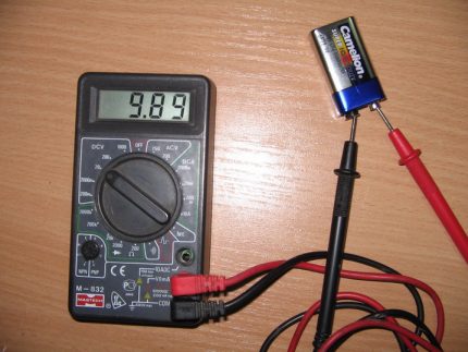 Multimeter dengan probe