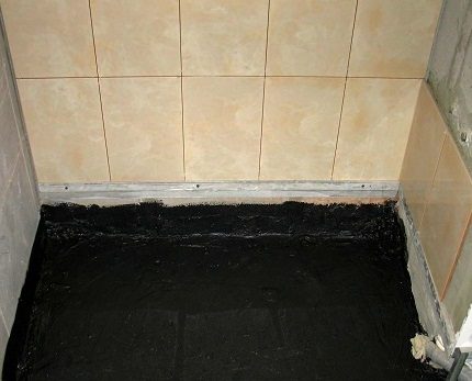Installation et imperméabilisation du receveur de douche Palette d'étanchéité