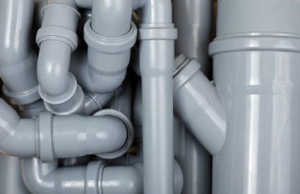 The smell of sewage in the toilet due to pipes Sewer pipes