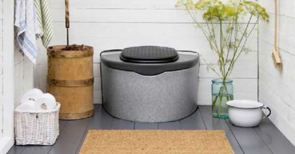 Garden toilet without a drain tank