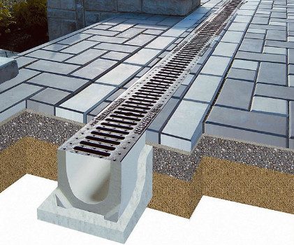 DIY drainage elements Concrete tray with galvanized steel grill