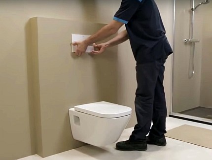 Fixació del botó de desguàs a la instal·lació Configuració del botó de desguàs