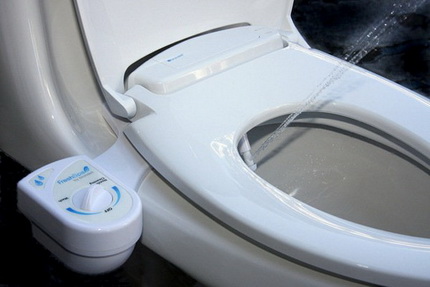 How does a bidet console with a mixer for arranging a toilet Bidet toilet top