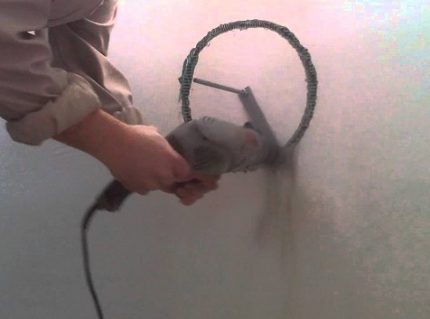 Comment faire une hotte dans le mur du garage Trou de tuyau