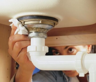 Leaks as a reason for the smell of sewage in the toilet Leak detection