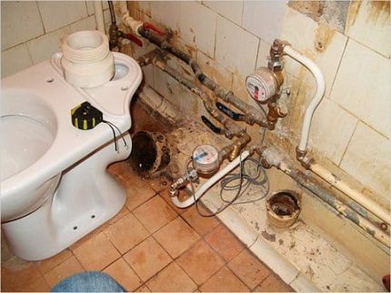 Desmantellar l’antiga estructura Desmantellar l’antiga estructura