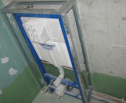 Drainage tanks for toilets Plastic toilet tanks