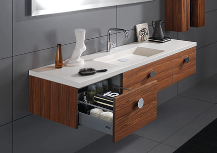 Lavabo molt llarg