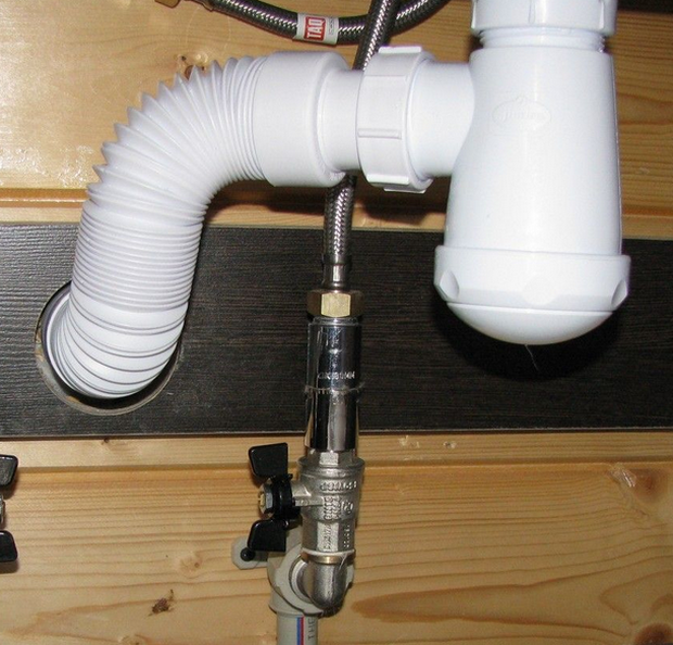 How to install the corrugation on the toilet Sizing