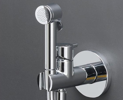 Gieter met mixer voor gebruik in plaats van een bidet Hygiëne gieter