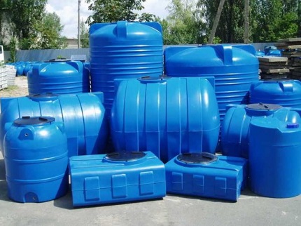 Plastic tanks voor een zomerse douche met wanden van polycarbonaat Vormige tankvormen