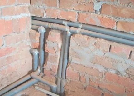 Common channel for pipes Common channel for pipes
