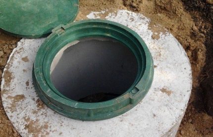 Scheme of a septic tank made of concrete rings Septic tank made of concrete