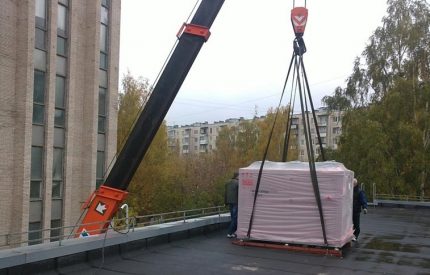 Flat roof chiller installation Rooftop chiller installation