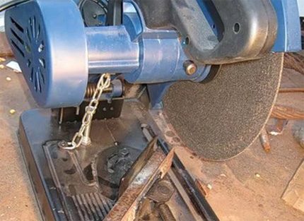 Accessories for angular cutting of pipes Accessories for angular cutting of pipes