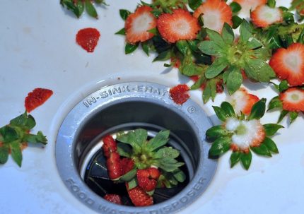 The waste goes to the drain The waste goes to the drain