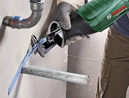 عملية قطع الأنابيب الترددية عملية قطع الأنابيب الترددية