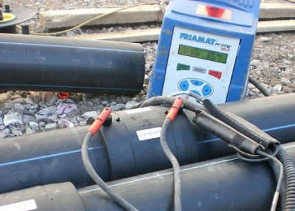 La machine à souder pour le couplage de tuyaux en polyéthylène Machine de soudage par électrofusion