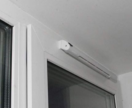 Membekalkan injap udara untuk pengudaraan ekzos Injap bekalan untuk unit tingkap
