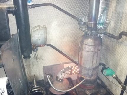 Paano gumawa ng isang boiler batay sa isang kalan ng isang kalan Circuit ng tubig