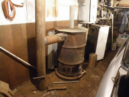 Dispositif de cheminée pour un poêle fait maison pour une longue combustion Cheminée d'une longue fournaise