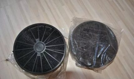 Kas yra medžio anglies filtrų gaubtai virtuvės gaubtams? Anglies išmetimo kasetės