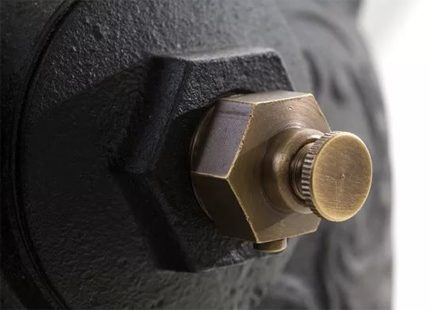 Ugradite ventilacijski otvor na bateriju Ugradite ventilacijski otvor na bateriju