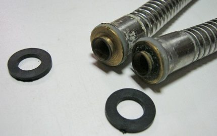 The seal will ensure tightness Rubber gaskets