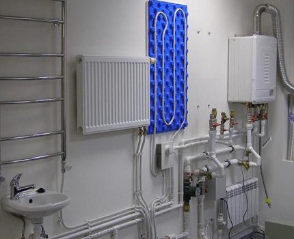 Double-circuit heating boiler