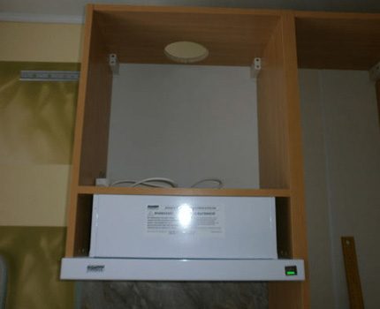 Opzione cappa da cucina integrata Modello con cappuccio incorporato