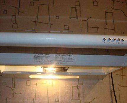 Il principio di funzionamento dei filtri a carbone Per le cappe in carbonio, non è necessario alcun condotto dell'aria