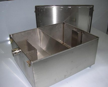 The stainless steel grease trap has an attractive appearance Stainless Steel Fat Separator