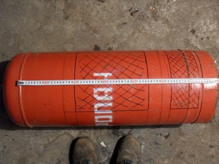 Ano ang sukat na ginagawa mo ng isang potbelly stove sa labas ng isang gas cylinder gamit ang iyong sariling mga kamay? Ang pagmamarka ng katawan ng potbelly stove