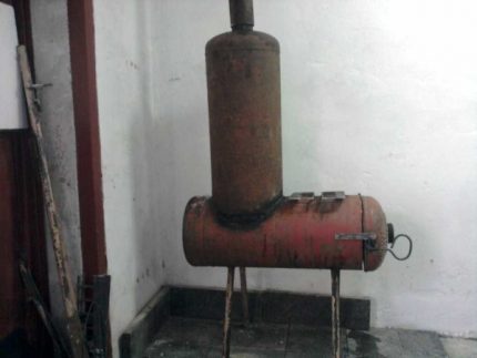 Paano gumawa ng isang potbelly stove sa labas ng dalawang mga silindro ng gas gamit ang iyong sariling mga kamay Advanced na potbelly kalan