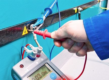 Earth resistance measurement