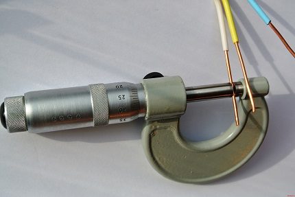 Mesure du diamètre du fil Mesure du diamètre du fil