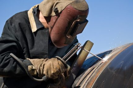 Welding work during installation of the central gas pipeline Gas pipe welding