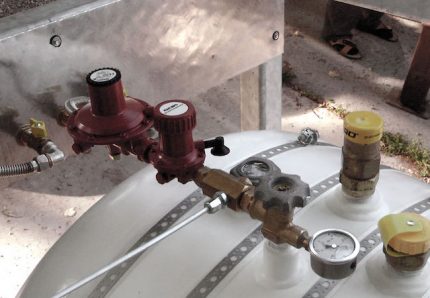 Mga aparato para sa pagkontrol at pagsubaybay sa operasyon ng isang tanke ng mobile gas Pagkontrol sa Mobile Gas
