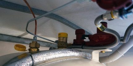 Mga aparato para sa pagkonekta ng isang tanke ng gas sa isang autonomous system ng gas supply Mga kagamitan sa tank ng mobile gas