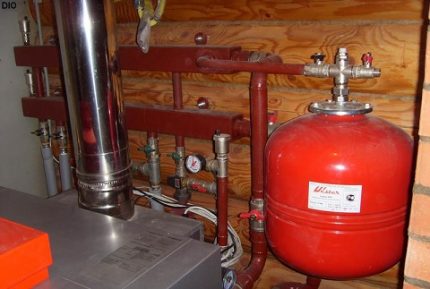 Espansomat dans un système de chauffage avec circulation de pompe Vase d'expansion