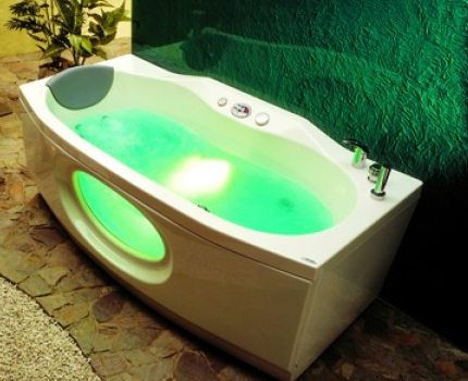 Ang bathtub ng acrylic na may transparent insert Kinakailangan na agad na suriin ang mga karagdagang kagamitan