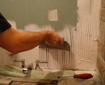 Hindi pantay na aplikasyon ng insulating plaster Hindi tinatagusan ng tubig ang Stucco
